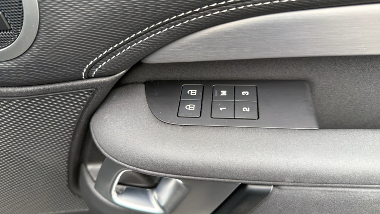 Land Rover Discovery 3.0 D250 R-Dynamic SE 5dr Auto Diesel Station Wagon